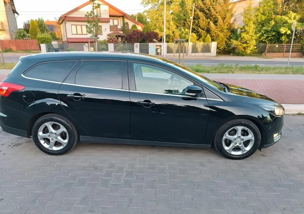 Ford Focus cena 39700 przebieg: 187050, rok produkcji 2016 z Płock małe 781